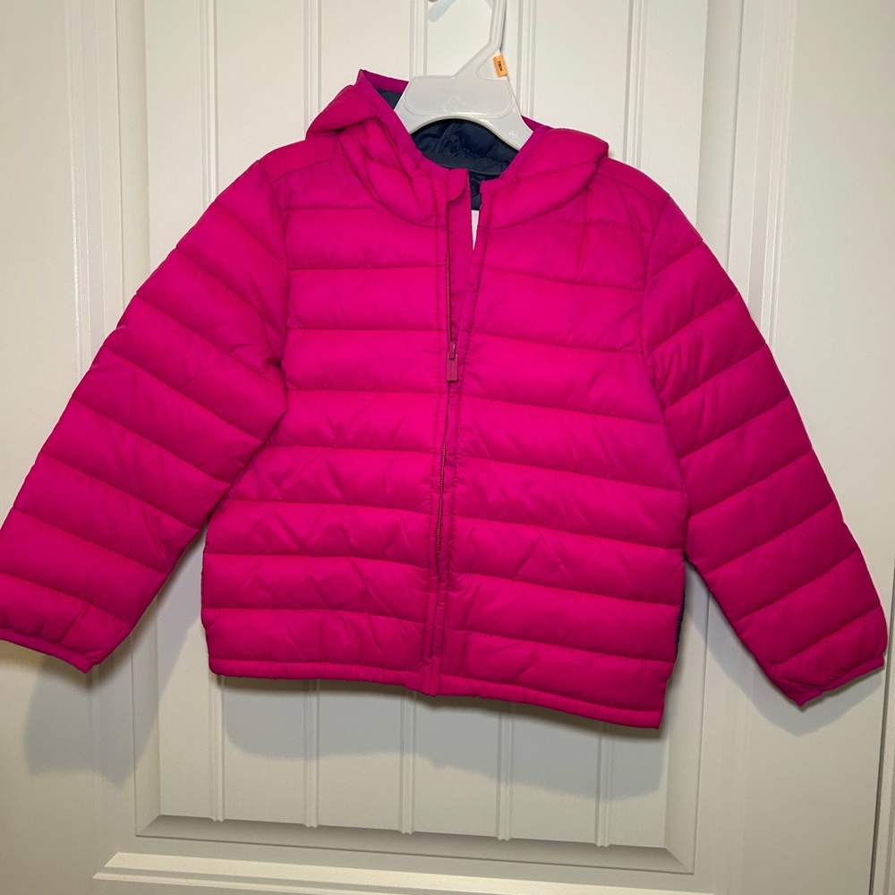 Old Navy girls hot pink puffer coat, size 5T. NWT